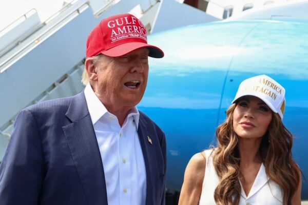 Trump Border Security at the Mexico Border: Putting America’s Safety First Trump Border Security at the Mexico Border Putting America’s Safety First